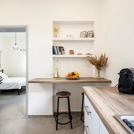 Coastal Elegance 1-min To The *