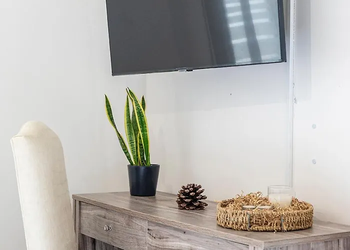 Apartmán Coastal Elegance 1-min To The Ampavris