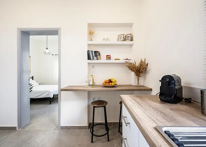 Coastal Elegance 1-min To The *